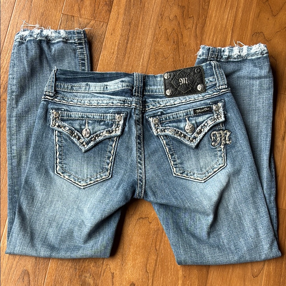 Miss Me size 26 cropped Distressed Embellished Blue Jeans